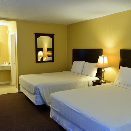 Red Carpet Inn Battleboro Экстерьер фото