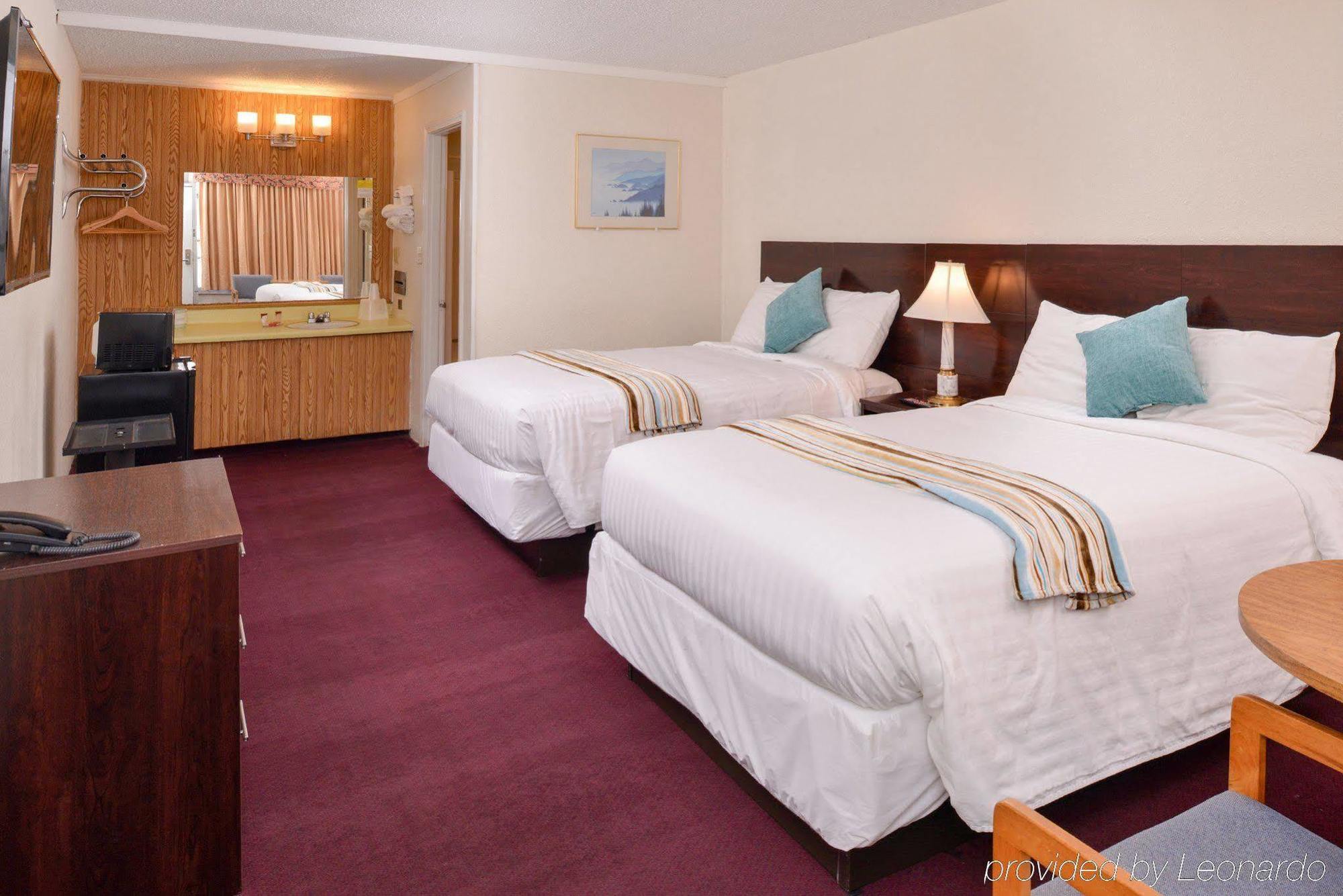 Red Carpet Inn Battleboro Экстерьер фото