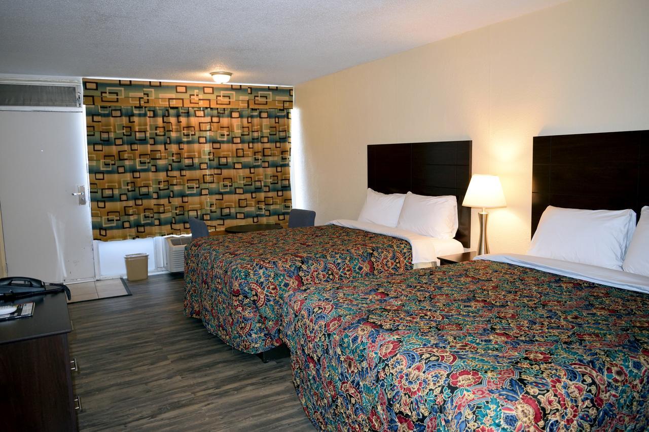 Red Carpet Inn Battleboro Экстерьер фото